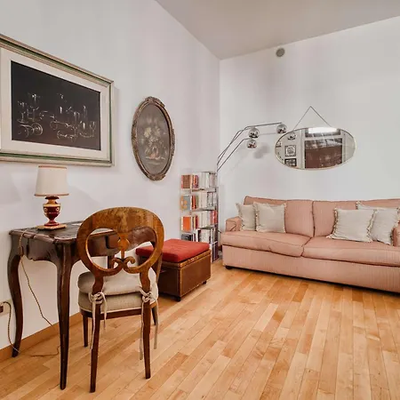 Modern 1 Bedroom Near Gae Aulenti 米兰
